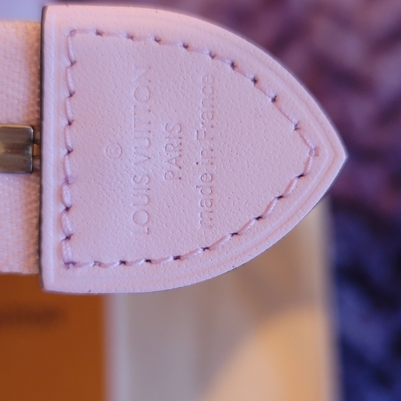 LOUIS VUITTON Escale Toiletry XL 26 Pochette Pastel Pink Clutch Giant Monogram - Picture 13 of 17